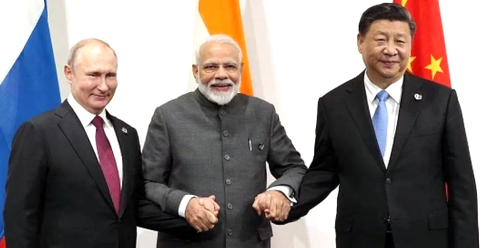 নতুন মেরুকরণের পথে রাশিয়া-চীন-ভারত: ট্রাম্পের চাপ উপেক্ষা করে কৌশলগত ঐক্য