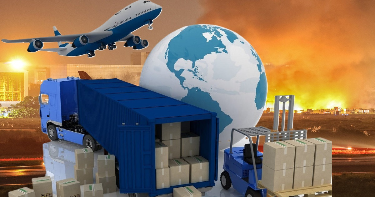 ঢাকা বিমানবন্দরের কার্গো ভিলেজে ভয়াবহ আগুনে শত কোটি টাকার ক্ষতি, ব্যবসায়ীরা বলছেন ‘বিলিয়ন ডলারের বিপর্যয়’